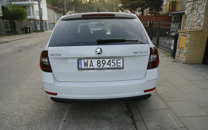 Skoda Octavia cena 54769 przebieg: 181000, rok produkcji 2019 z Gdynia małe 154